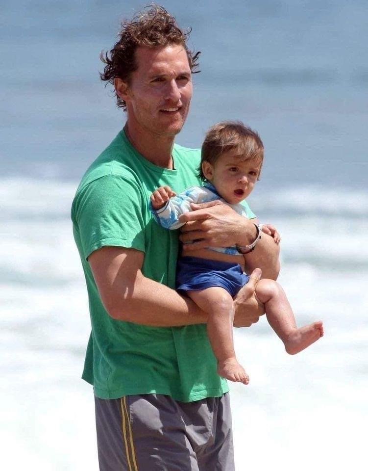 When Displaying His Son’s Horrifying Surf Injuries, Matthew Mcconaughey 